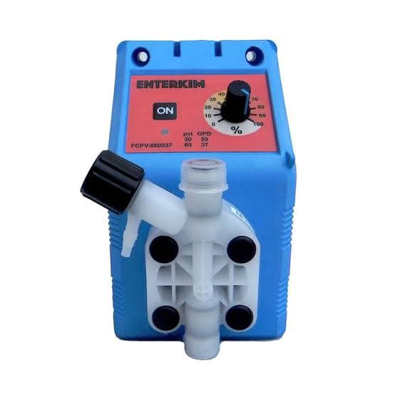 Bomba dosificadora Enterkim, 21-14 GPD, 60-120 psi, modo divisor 2.1-1.4 GPD.